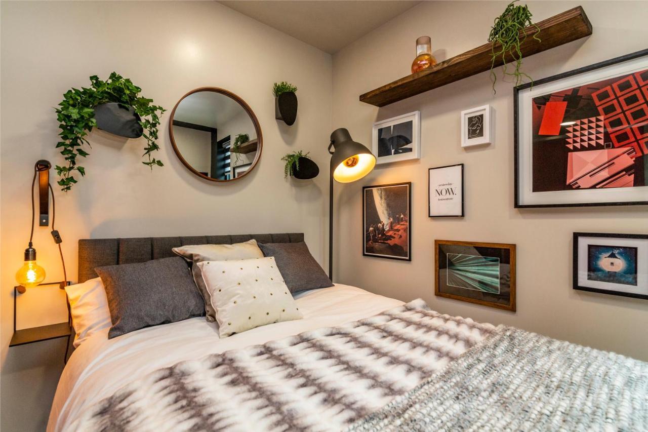 Romantic Getaway Studio Pods Close To City Centre With Free Wifi Derby Exterior photo