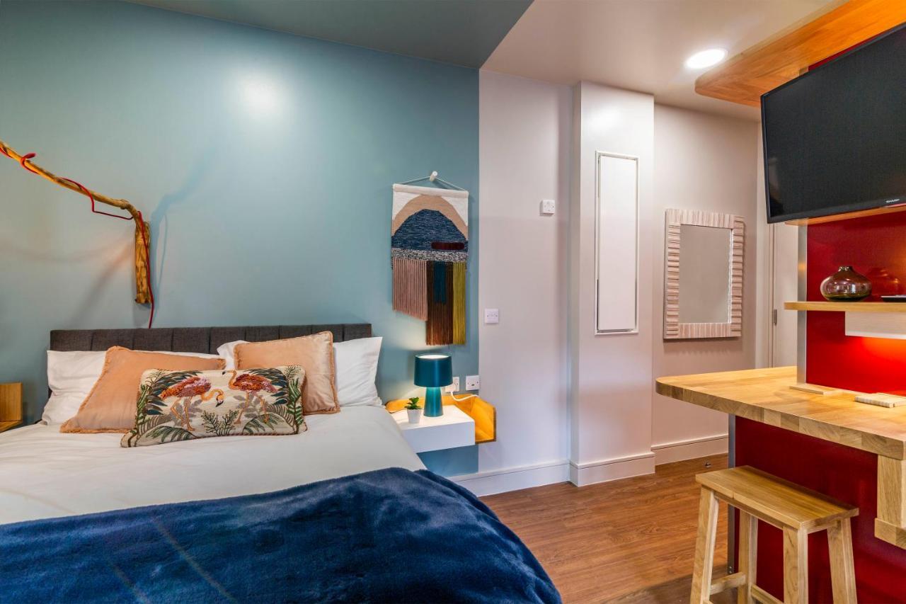 Romantic Getaway Studio Pods Close To City Centre With Free Wifi Derby Exterior photo